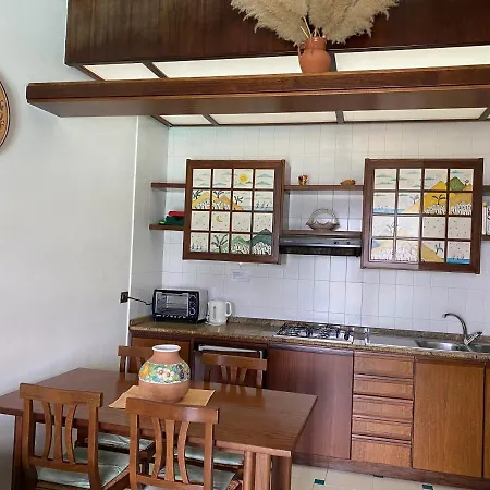 La Casarella Seaview Apartments *